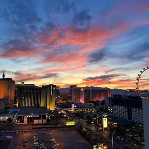 Aparthotel At Platinum Strip View, Las Vegas